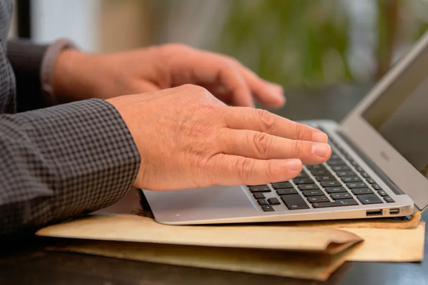 Coronavirus: Germany plans €40 billion 'rescue package' for freelancers and small businesses