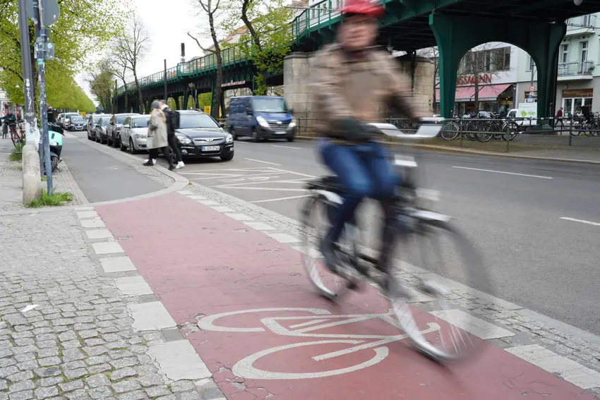 Germany's largest motoring club calls on drivers to ditch their cars