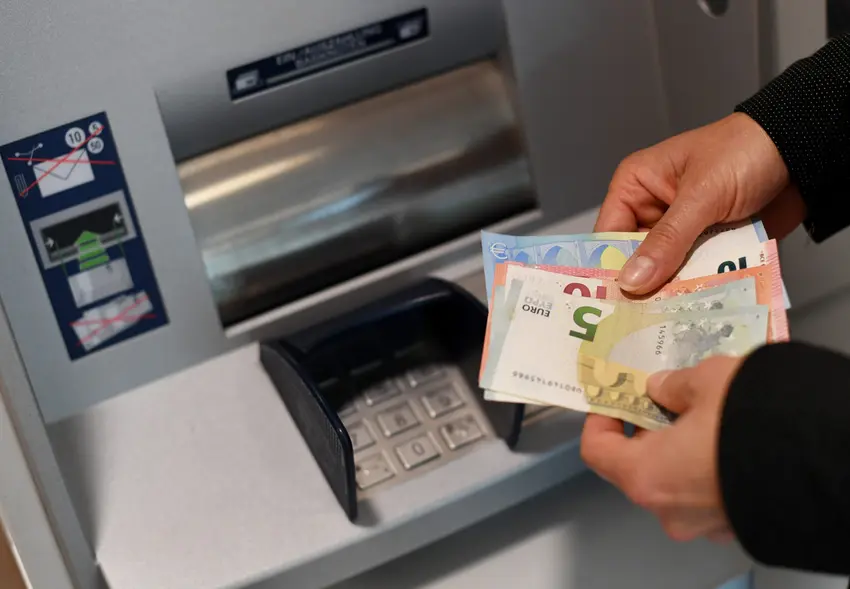 German economy stalls as recession looms