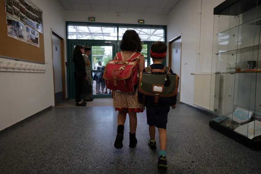 Macron calls for 'citizens' convention' on French school holidays