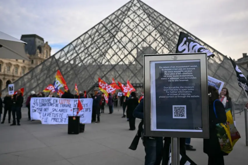 Louvre staff call off strike, museum to open 'as normal'