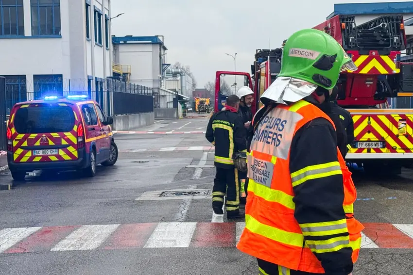 'Stay indoors' warning after explosion at chemical factory in Lyon