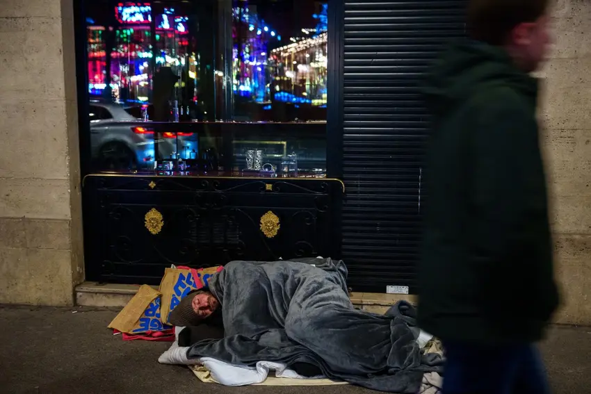 Paris opens emergency homeless shelters at freezing year's end