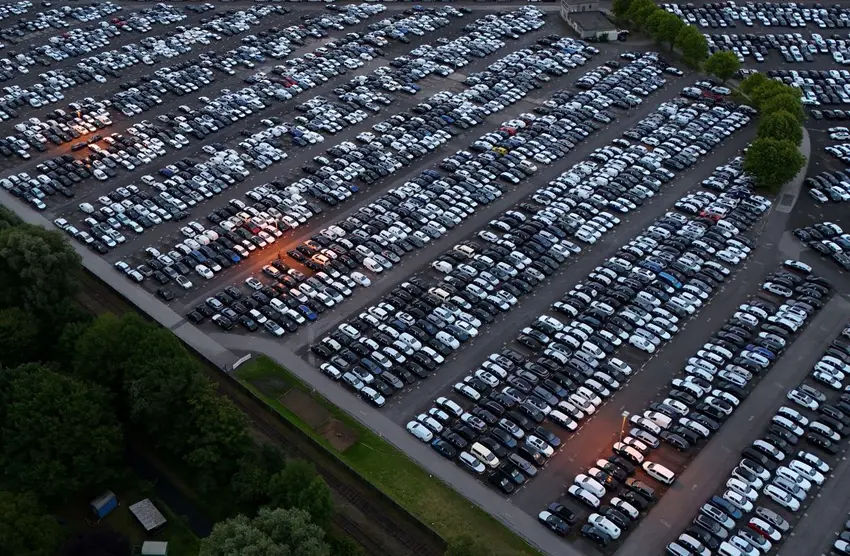 German exports to US plunge as tariffs take toll