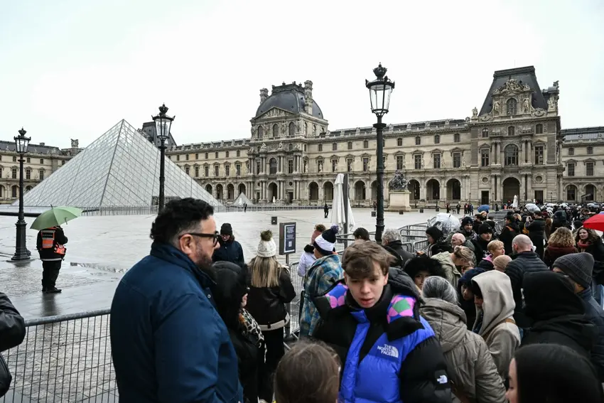 Water leak and ticket fraud charges add to Louvre woes