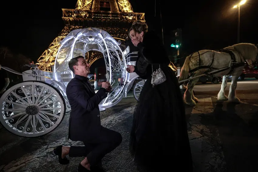 'A ritual shaped by an industry' - The rise of the pricey Paris proposals