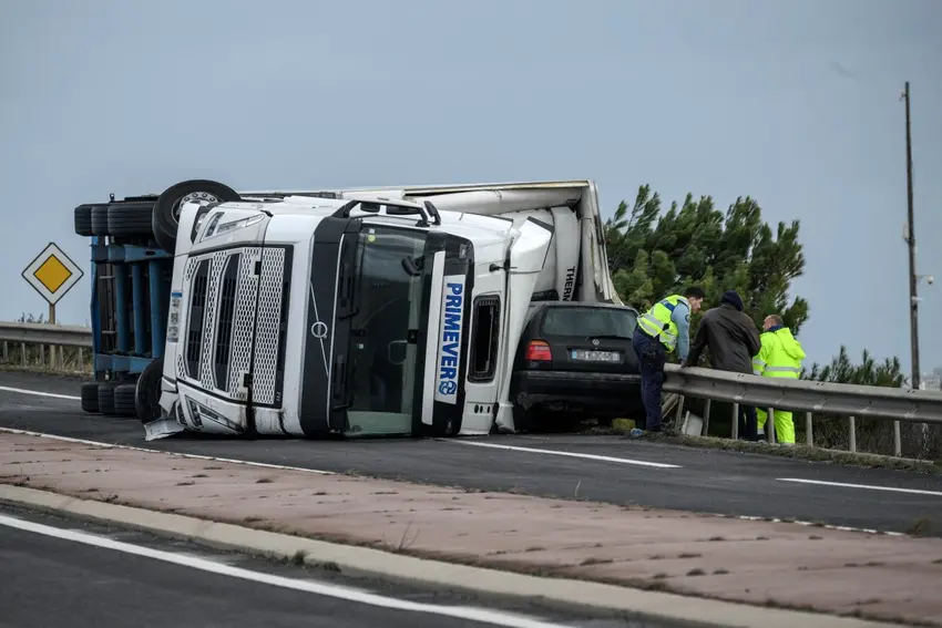 Hundreds of thousands still without power after Storm Nils lashes France