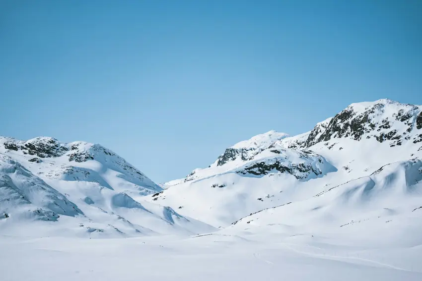 Parts of Norway put on red alert for high risk of avalanches
