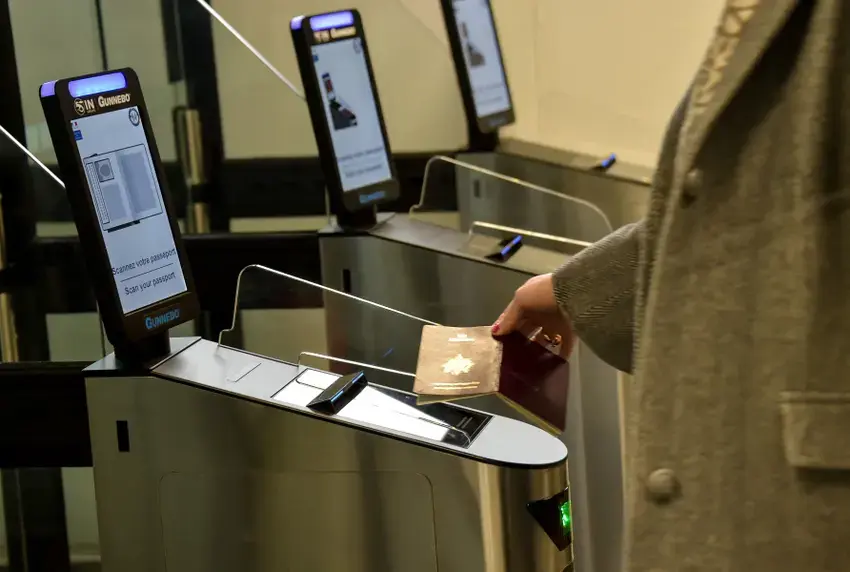 European airports record longer waits at borders as EES deadline looms