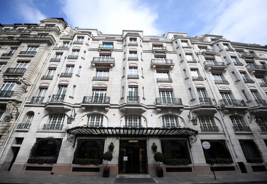 Paris: Hundreds evacuated as fire rips through 5-star Le Bristol hotel