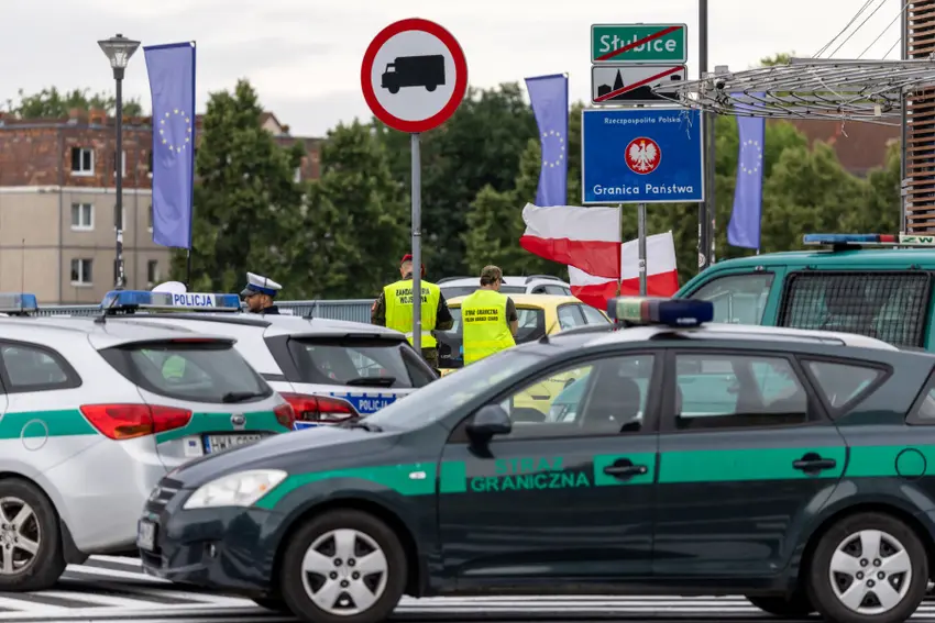 Germans head to Polish pumps as oil price bites