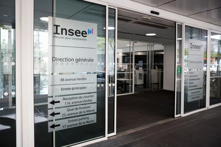 French economy records zero growth in first quarter