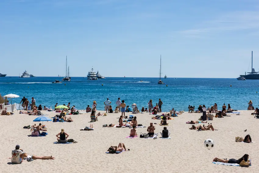 July changes, keeping cool, and remote working: 6 essential articles for life in France