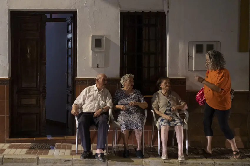 Spain records more than 1,000 heat-related June deaths