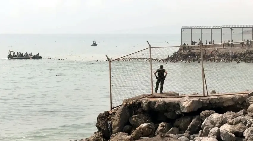 Italy and Denmark say Spain should be suspended from Schengen zone