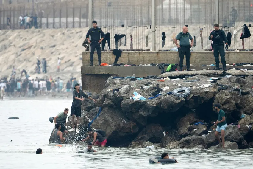 Can an EU member state be kicked out of Schengen zone?