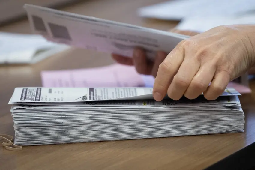 Midterms: What Americans in Europe need to know about changes to mail-in voting