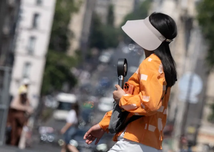 When will France's fifth heatwave peak?