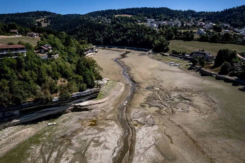 'Crisis' level water restrictions imposed in 60% of French départements