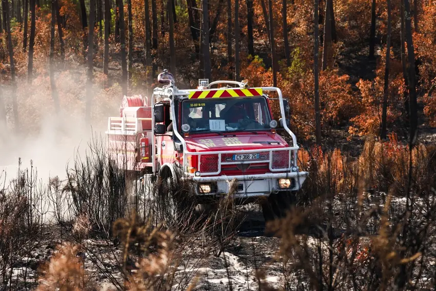 Over 200 firefighters battle blaze in southern France