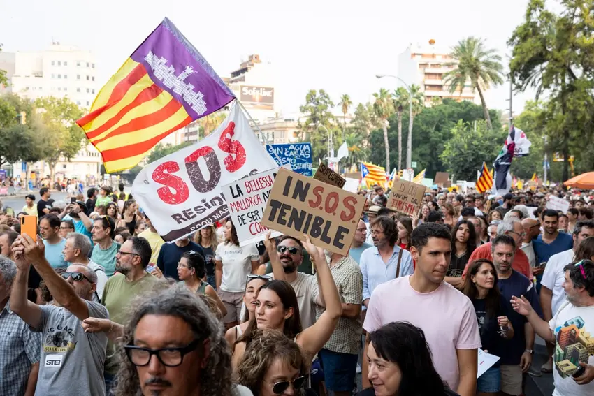 Inside Spain: A housing crisis so bad people rent corridors for €500