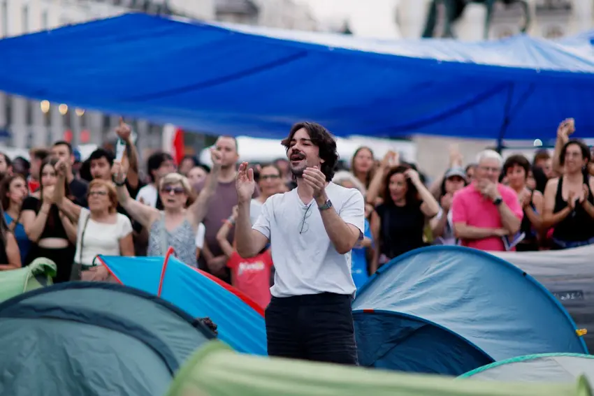 Housing protesters vow to maintain pressure on Spain's government